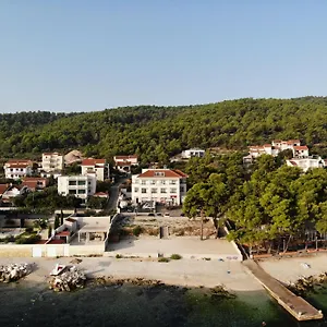 Szálloda Marija, Slatine